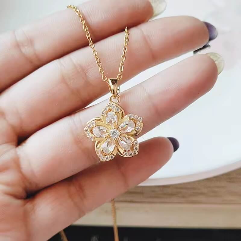 Light Luxury Spin Zircon Flower Pendant Necklace