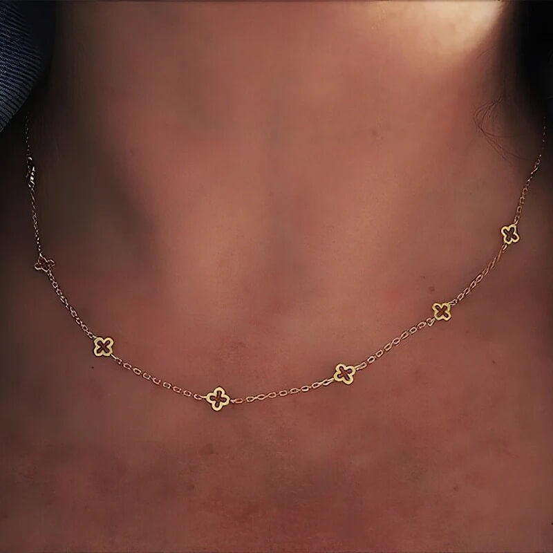 Fashionable Minimalist Clover-Shape Necklace
