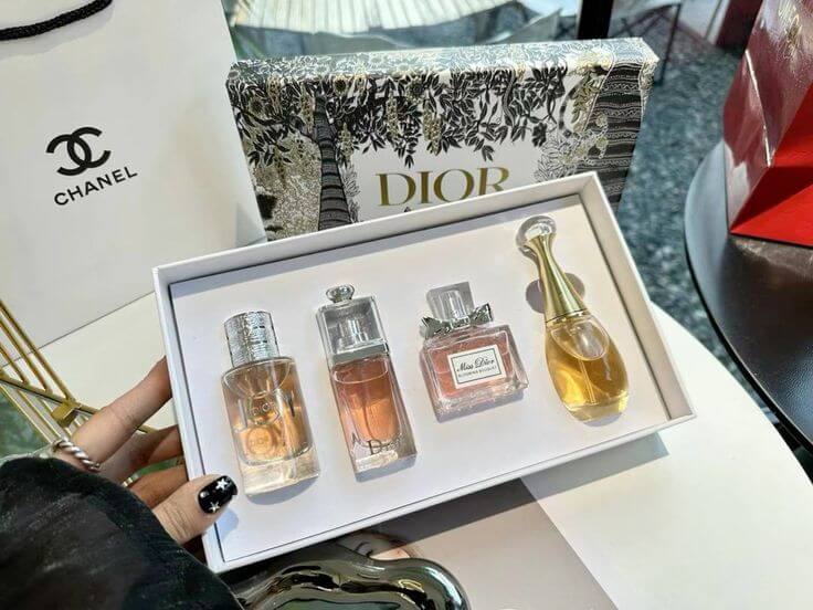Dior 4-in-1 Mini Perfume Gift Set