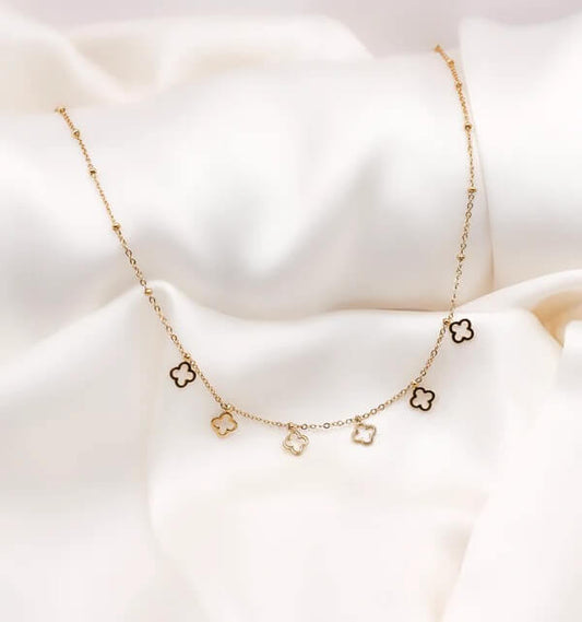Fashionable Minimalist  Clover-Shape Necklace